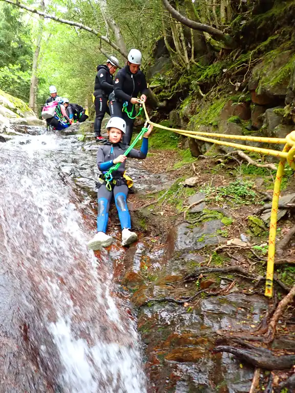 image 10: "canyoning en Ariège à l'Argensou avec Ariège canyon aventure"
